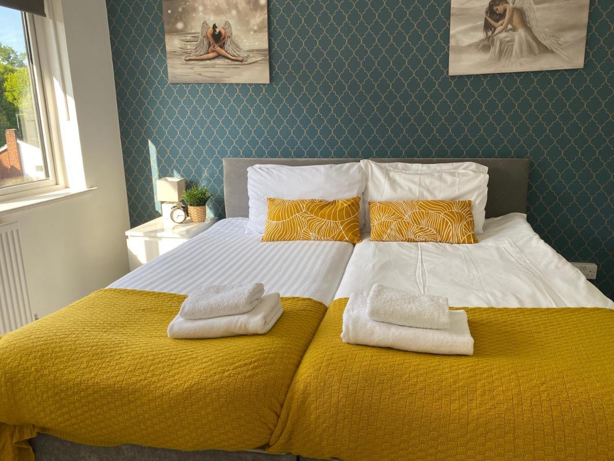 3 Bedrooms House Ideal For Long Stays! Саутгемптон Экстерьер фото